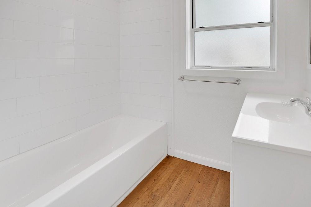 Image 14 of 24 For 15 Spruce Street