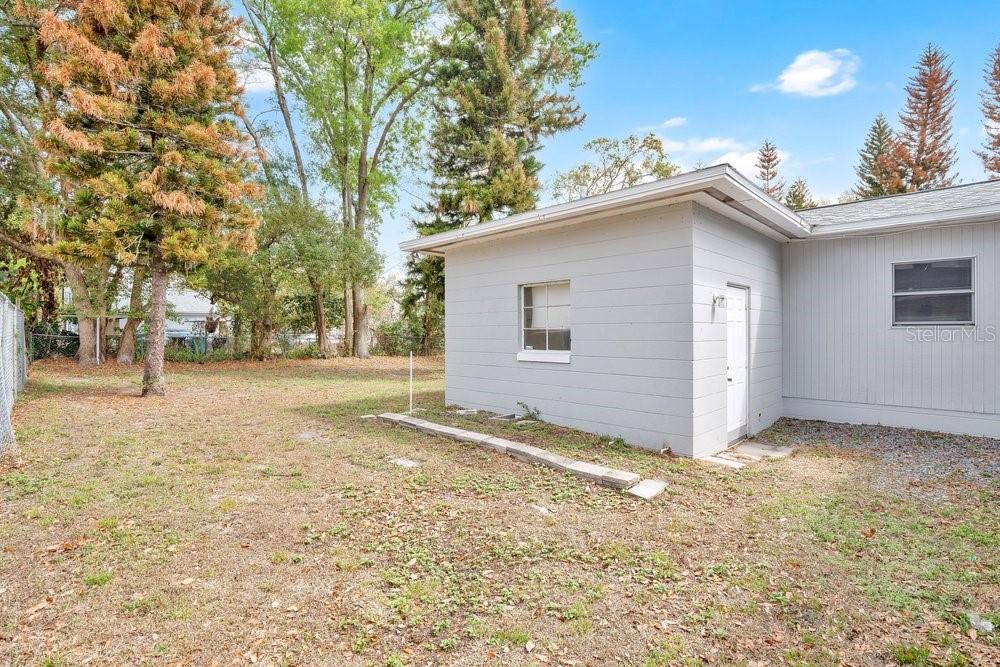 Image 22 of 24 For 15 Spruce Street