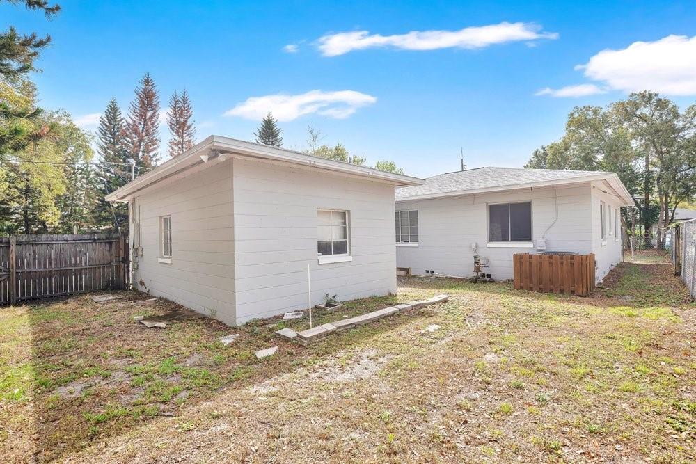 Image 23 of 24 For 15 Spruce Street