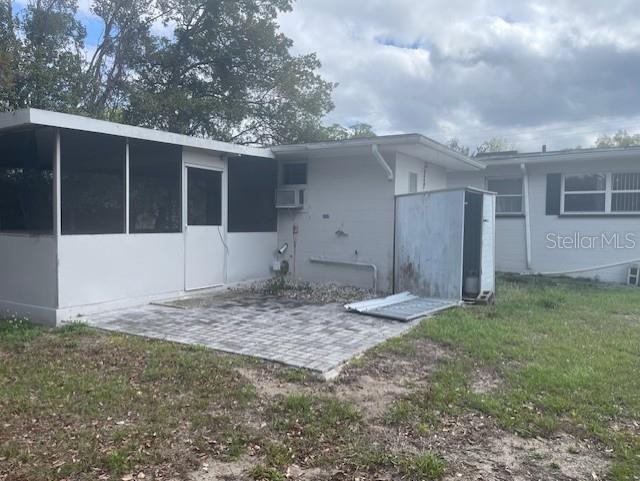 Listing photo id 0 for 505 Patlin Avenue