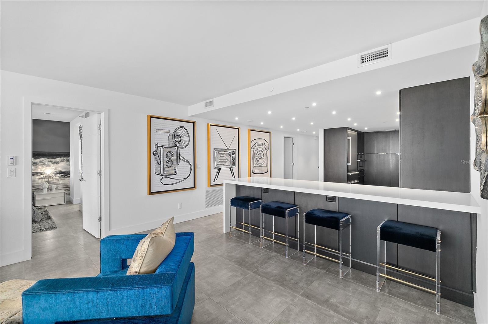 Image 23 of 83 For 2545 Atlantic Avenue 104-105