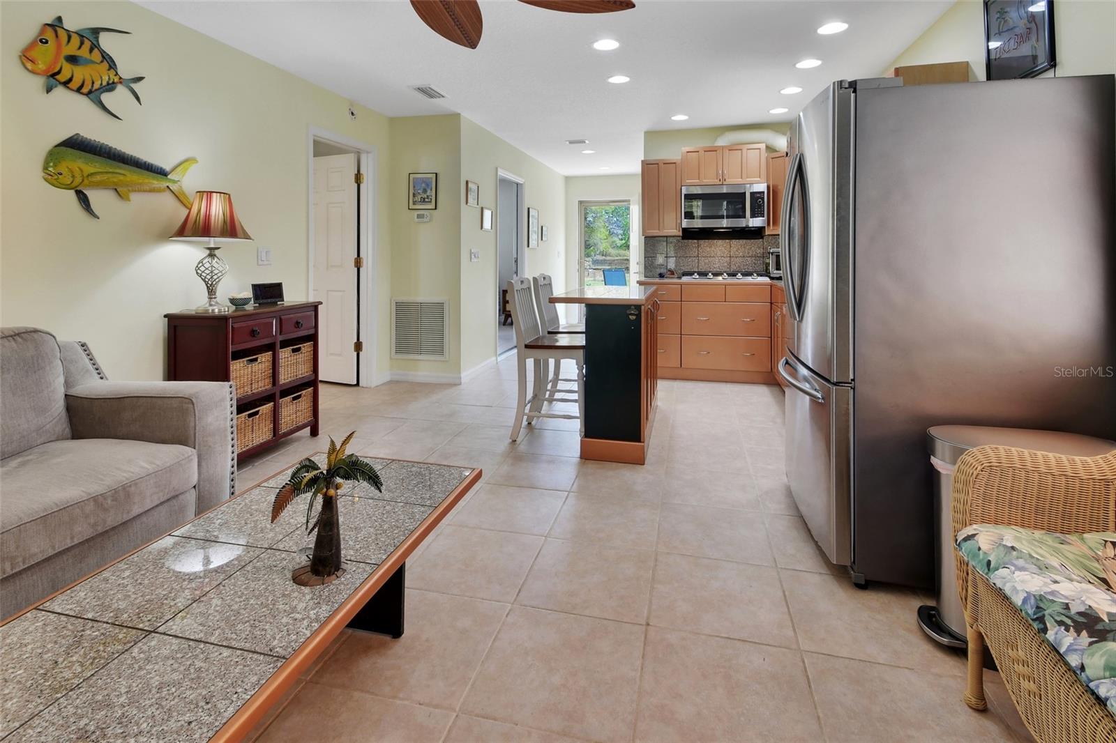 Listing photo id 29 for 4611 Grand Avenue