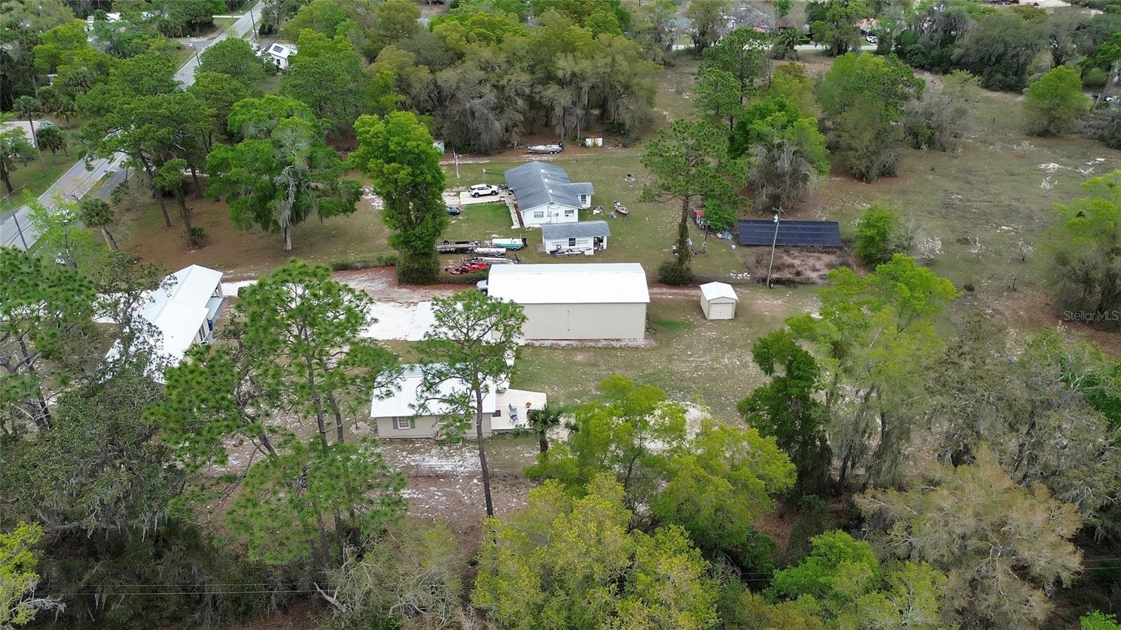 Listing photo id 57 for 4611 Grand Avenue