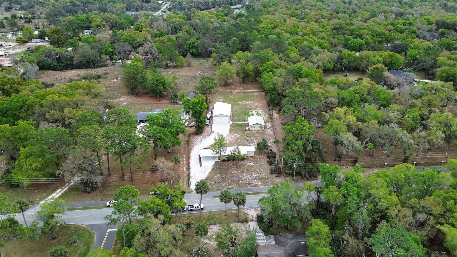 Listing photo id 61 for 4611 Grand Avenue