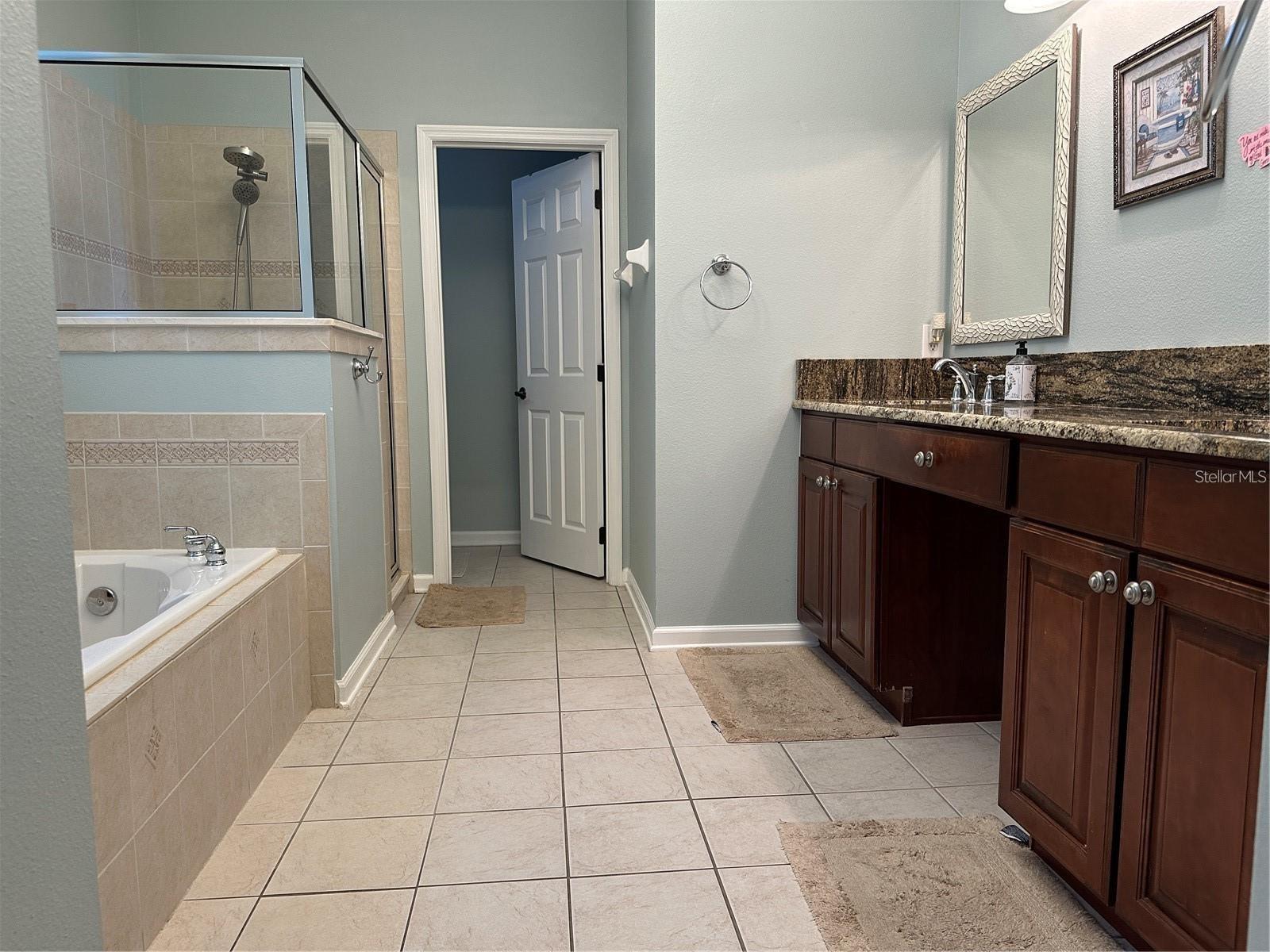 Image 17 of 36 For 201 Asterbrooke Drive