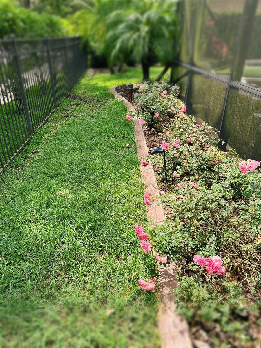 Image 31 of 36 For 201 Asterbrooke Drive