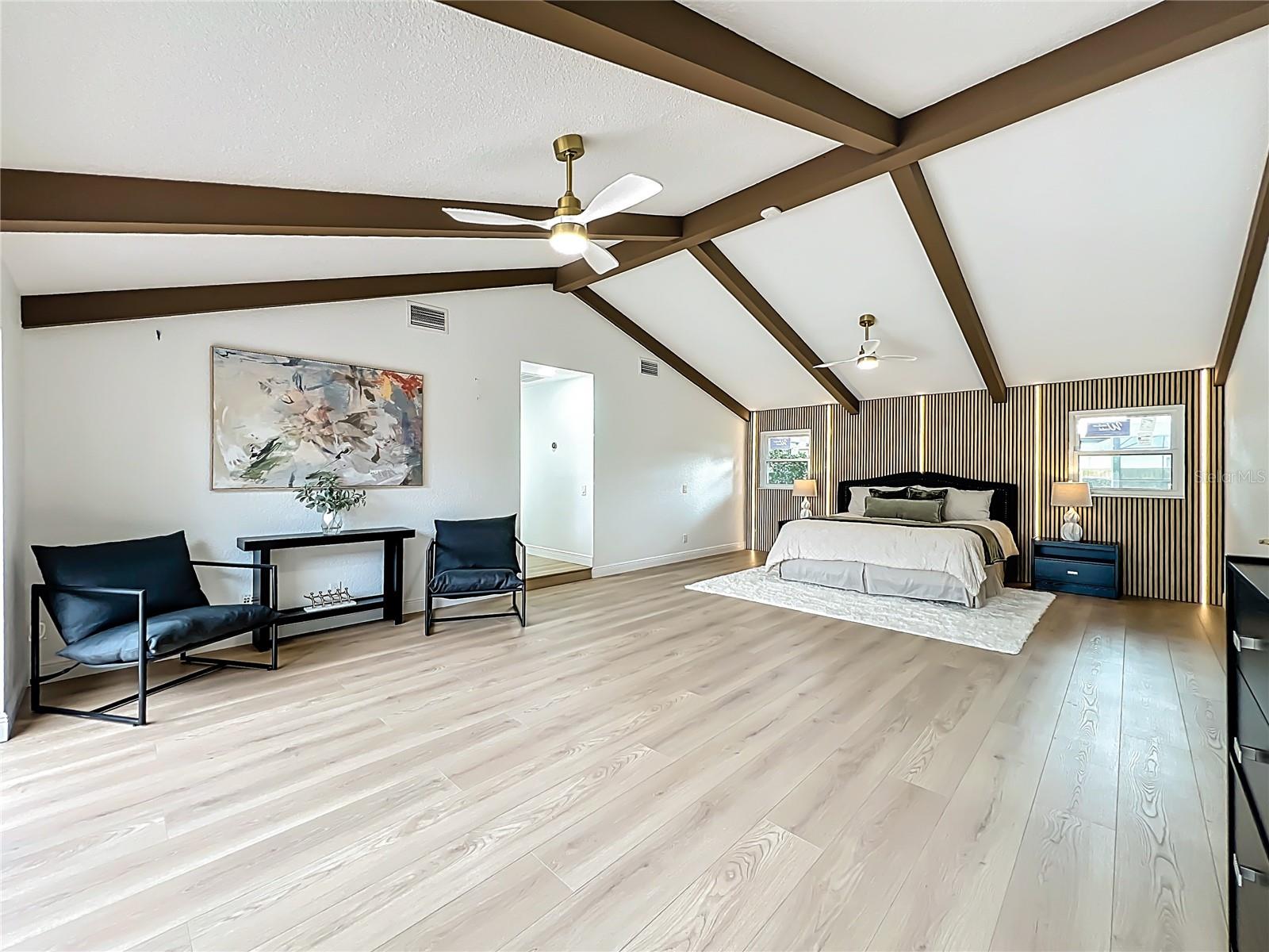 Image 20 of 100 For 51 Oakleigh Lane