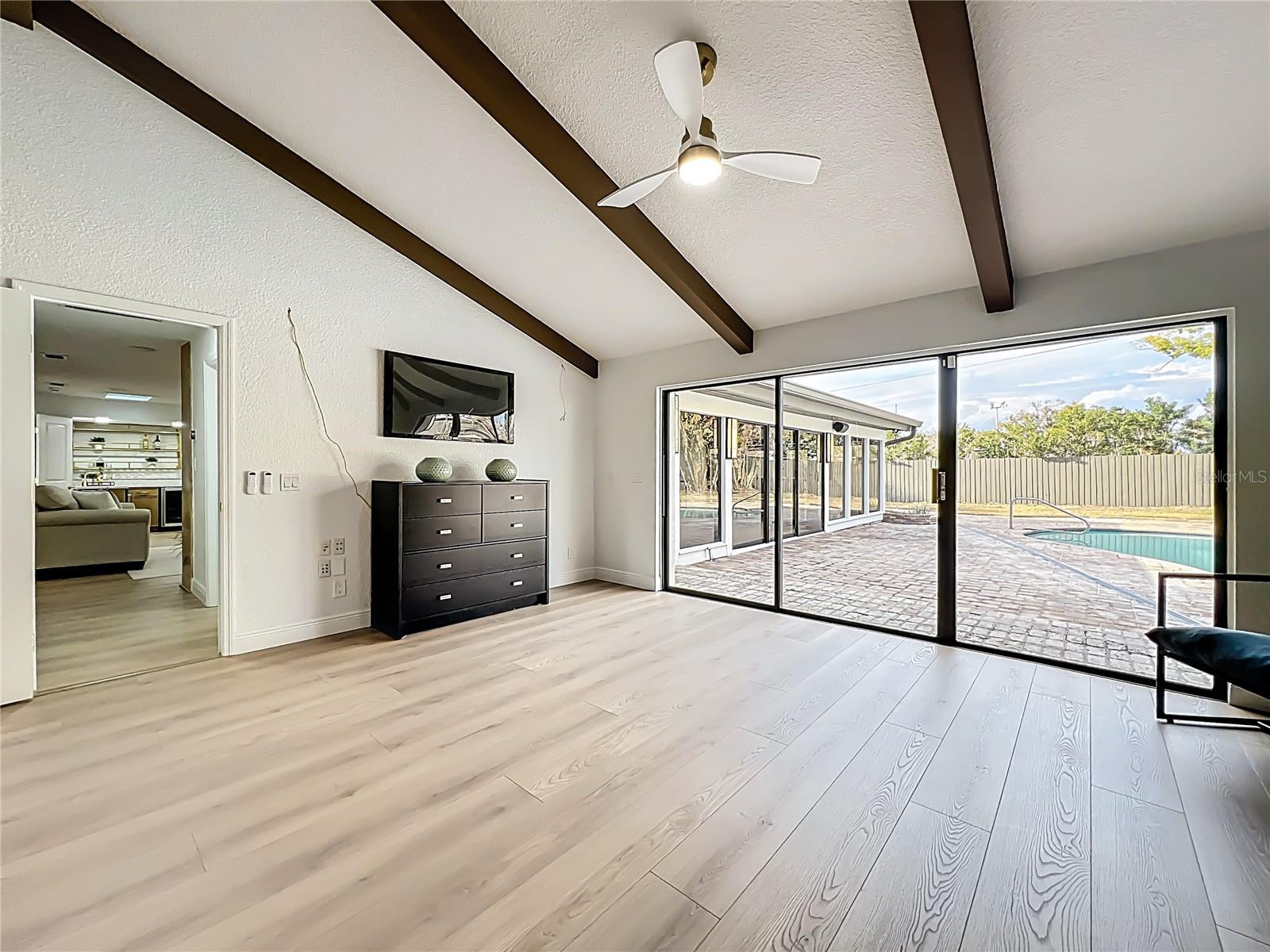 Image 21 of 100 For 51 Oakleigh Lane