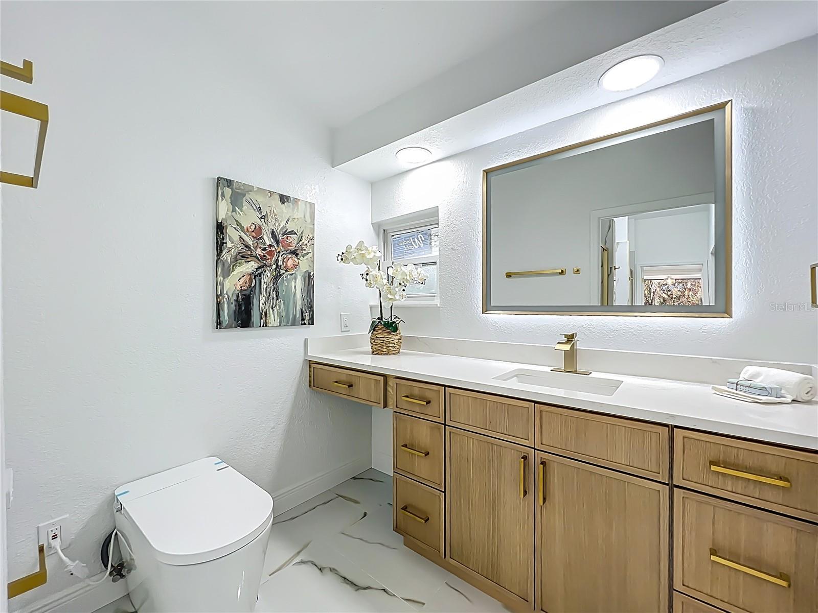 Image 34 of 100 For 51 Oakleigh Lane