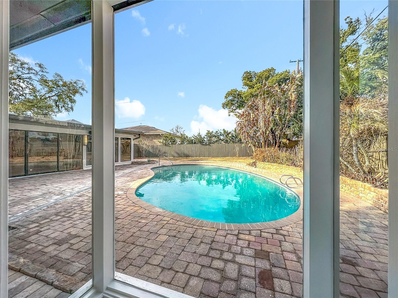 Image 36 of 100 For 51 Oakleigh Lane