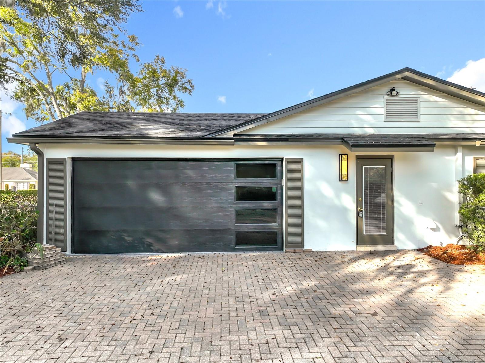 Image 4 of 100 For 51 Oakleigh Lane