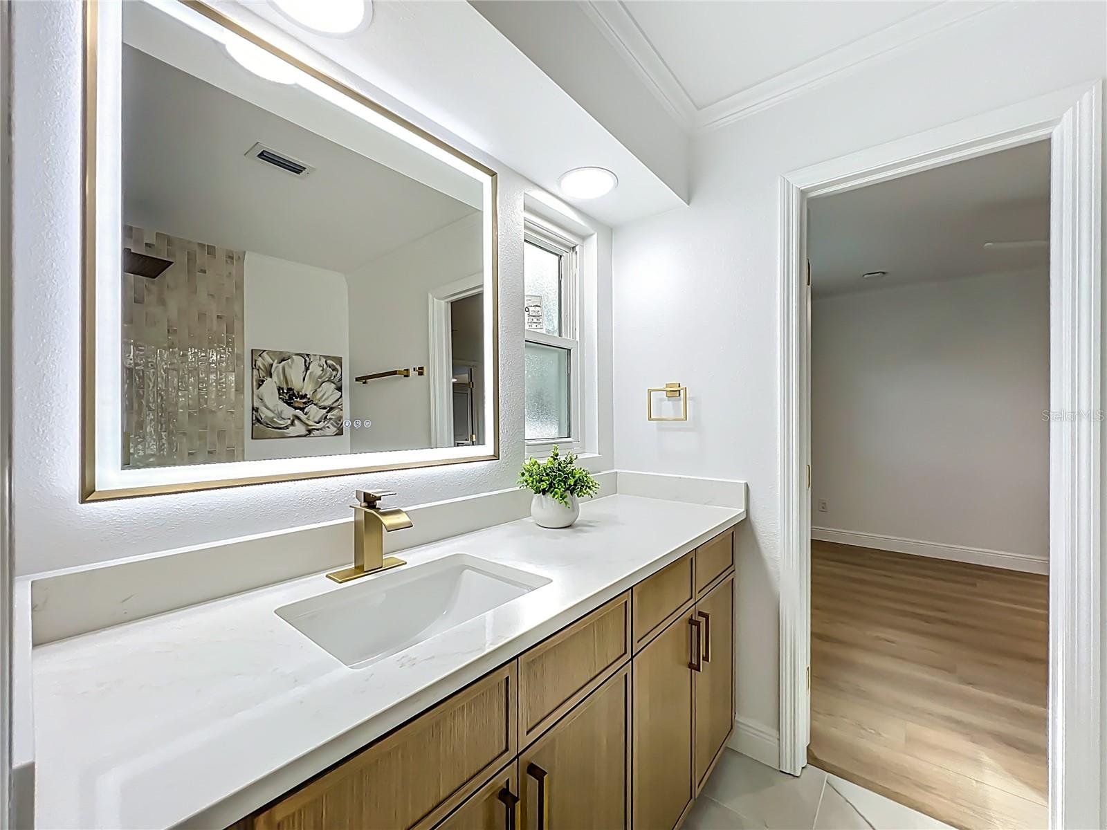 Image 49 of 100 For 51 Oakleigh Lane