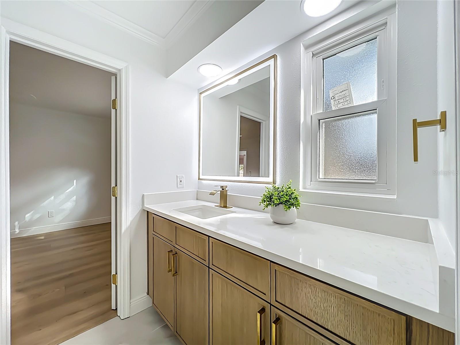 Image 52 of 100 For 51 Oakleigh Lane