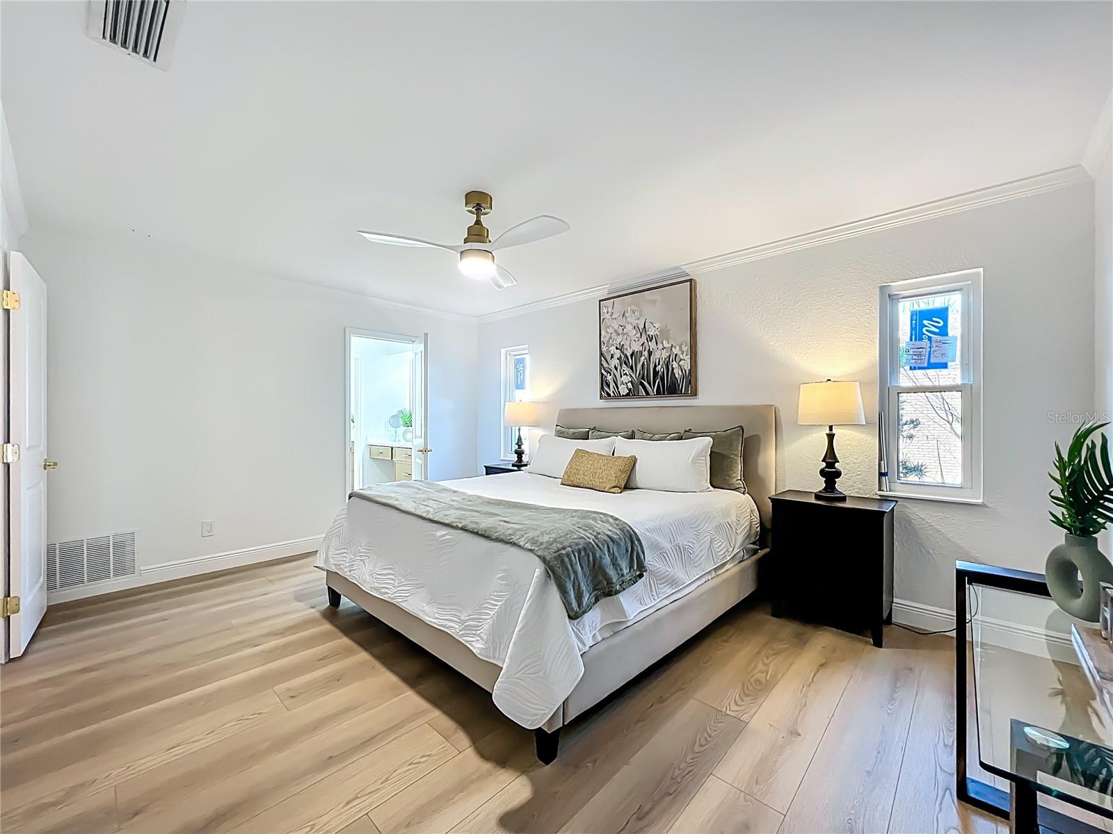 Image 53 of 100 For 51 Oakleigh Lane