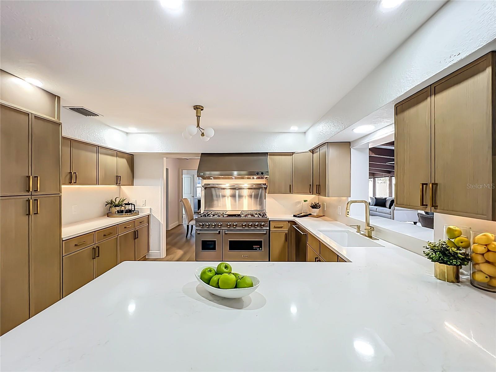 Image 7 of 100 For 51 Oakleigh Lane