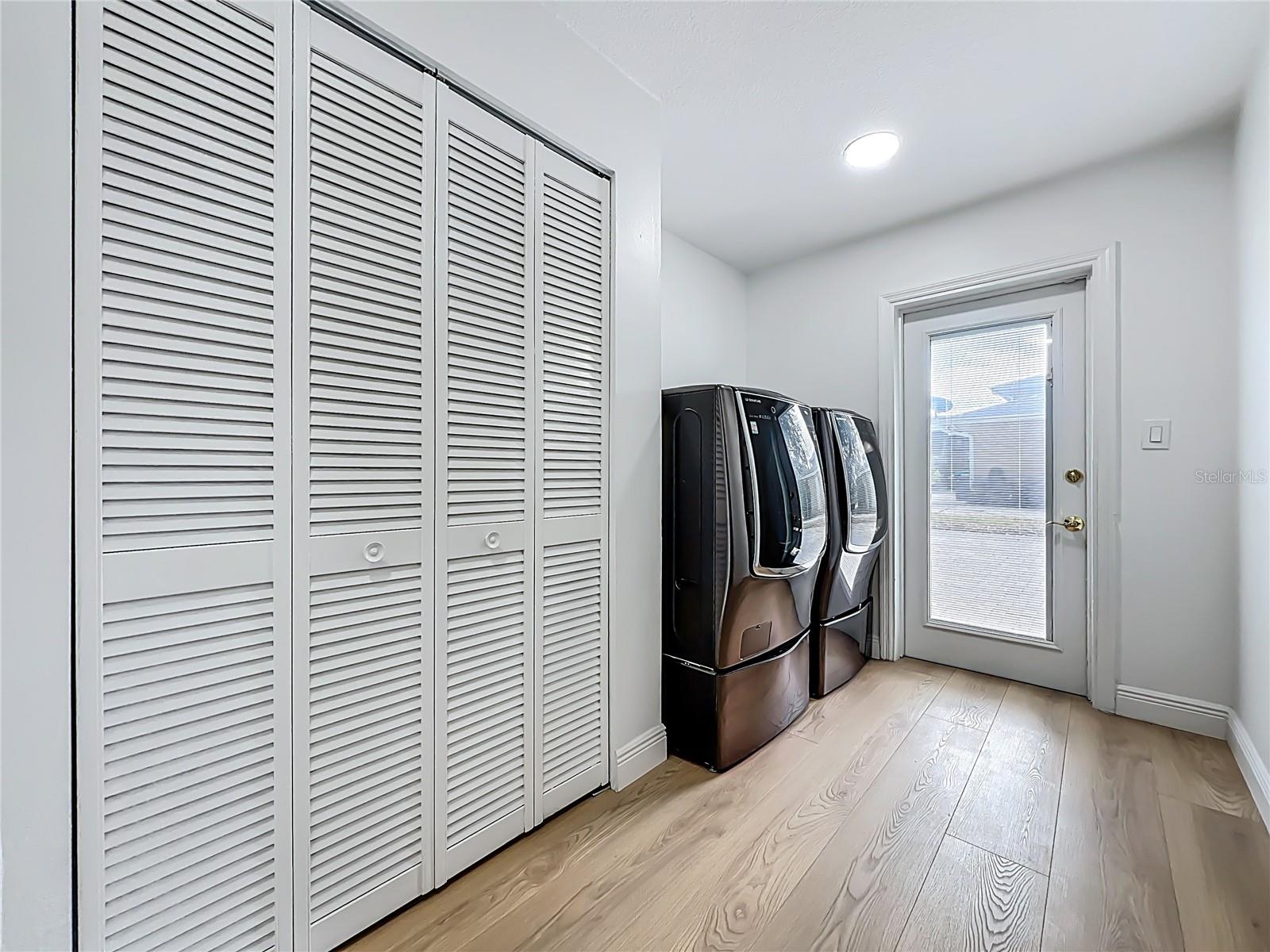 Image 87 of 100 For 51 Oakleigh Lane