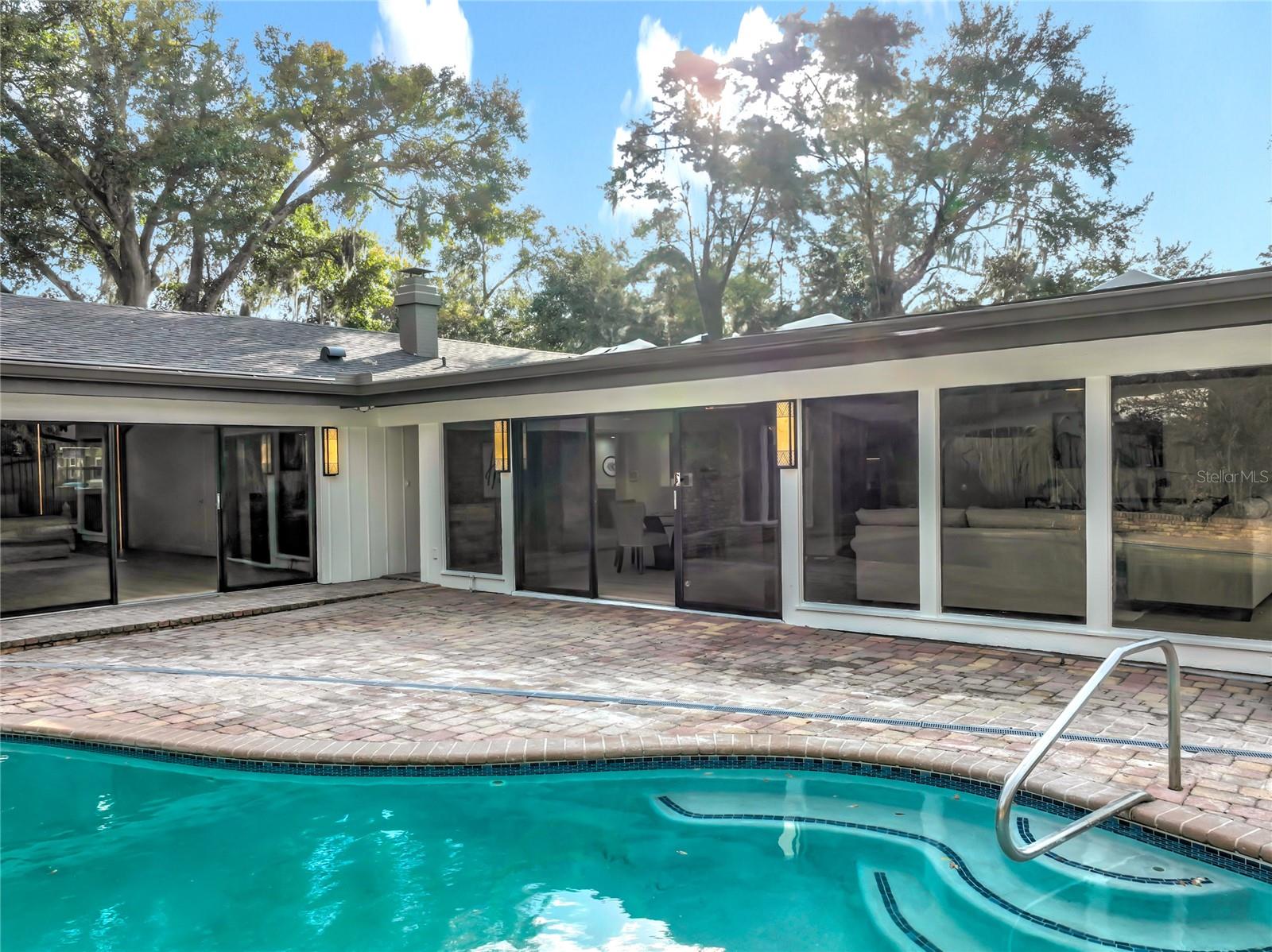 Image 93 of 100 For 51 Oakleigh Lane