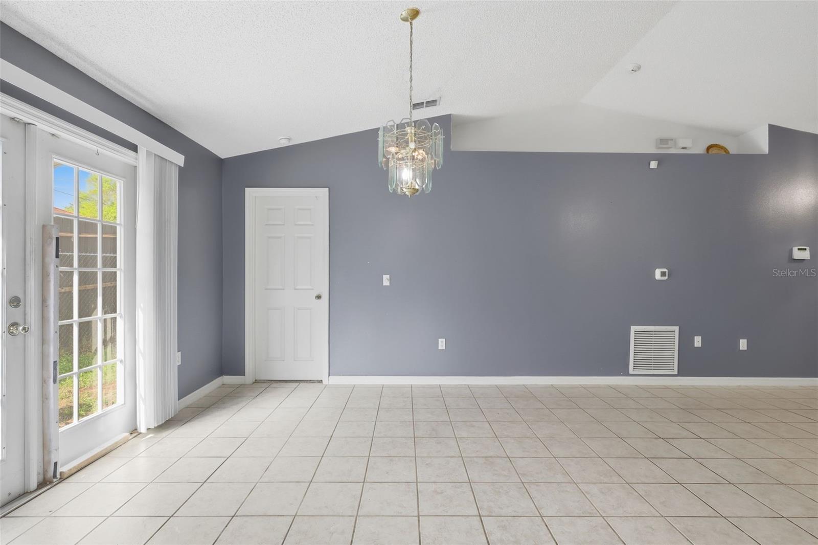 Image 21 of 45 For 315 Walnut Avenue