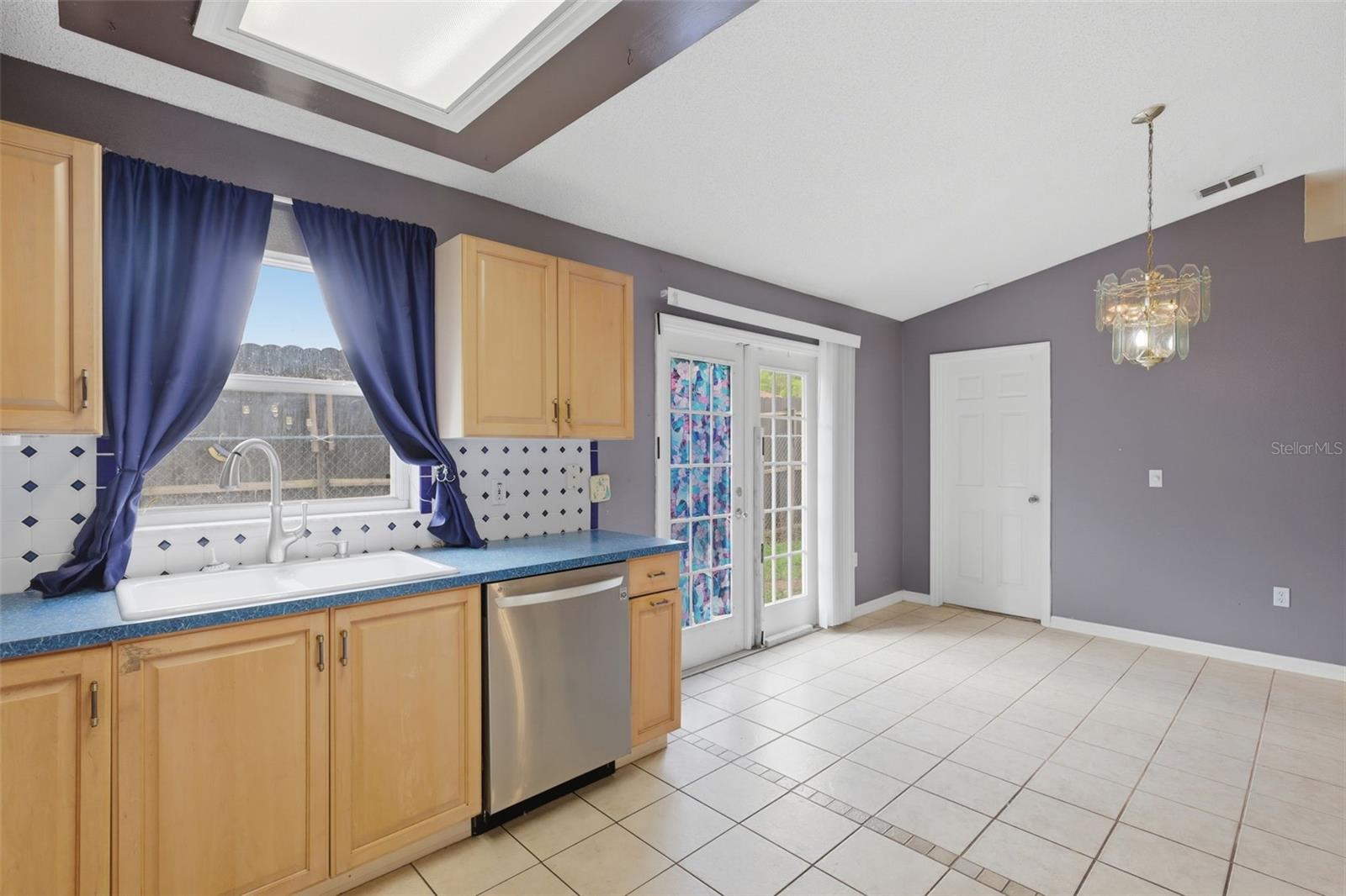 Image 24 of 45 For 315 Walnut Avenue