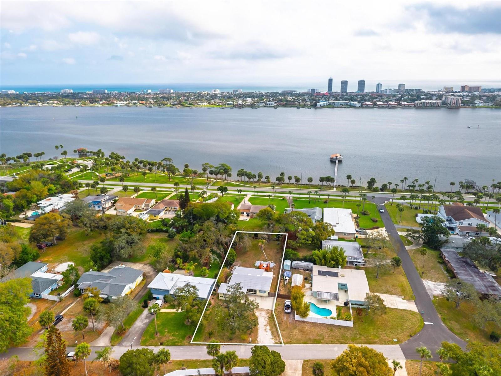 Image 2 of 49 For 1715 Areca Way