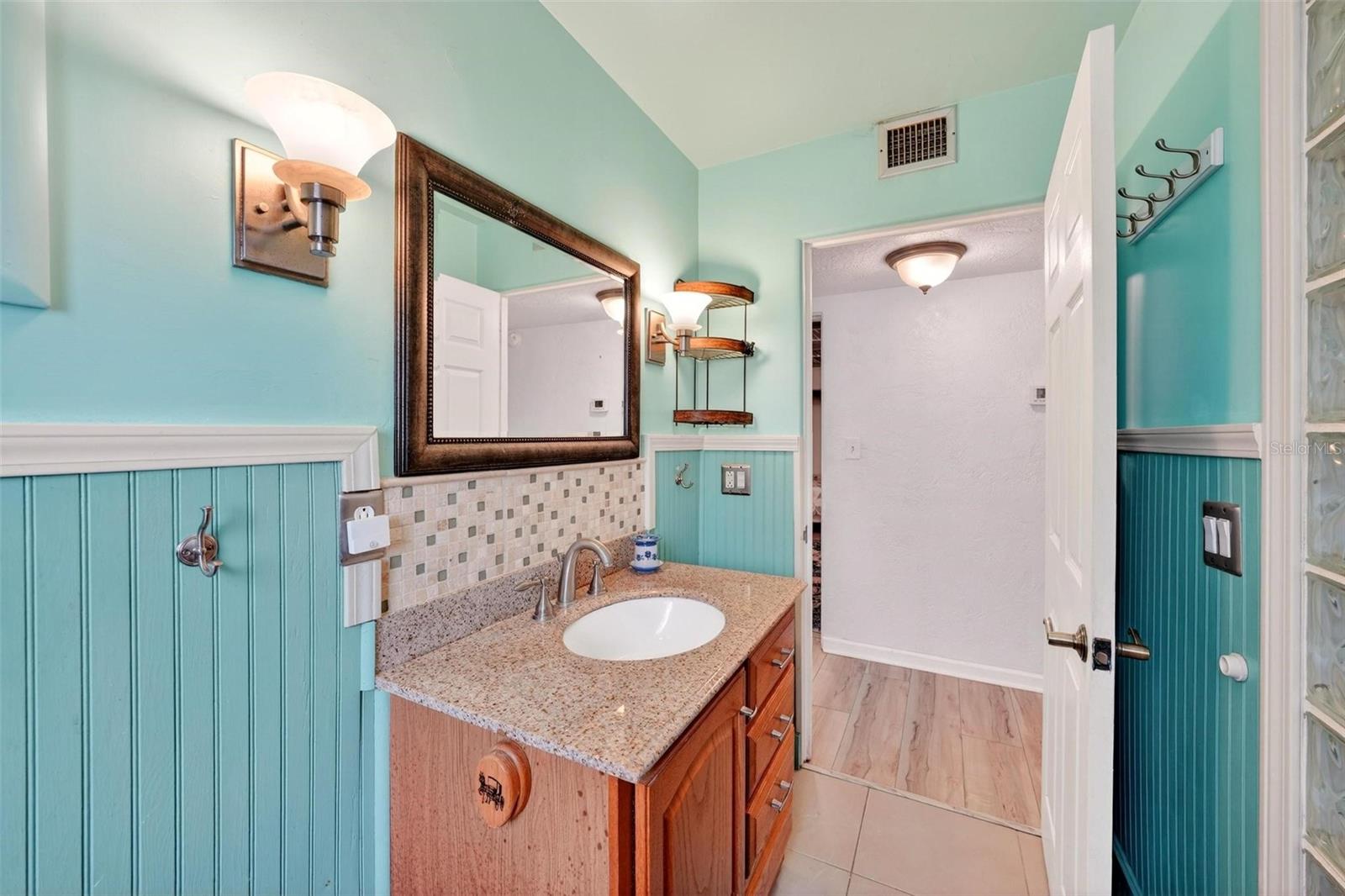 Image 24 of 49 For 1715 Areca Way