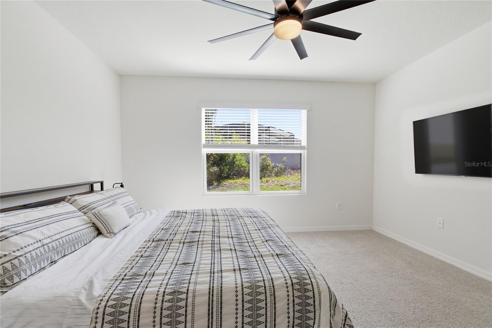 Image 12 of 21 For 387 Pelham Park Drive