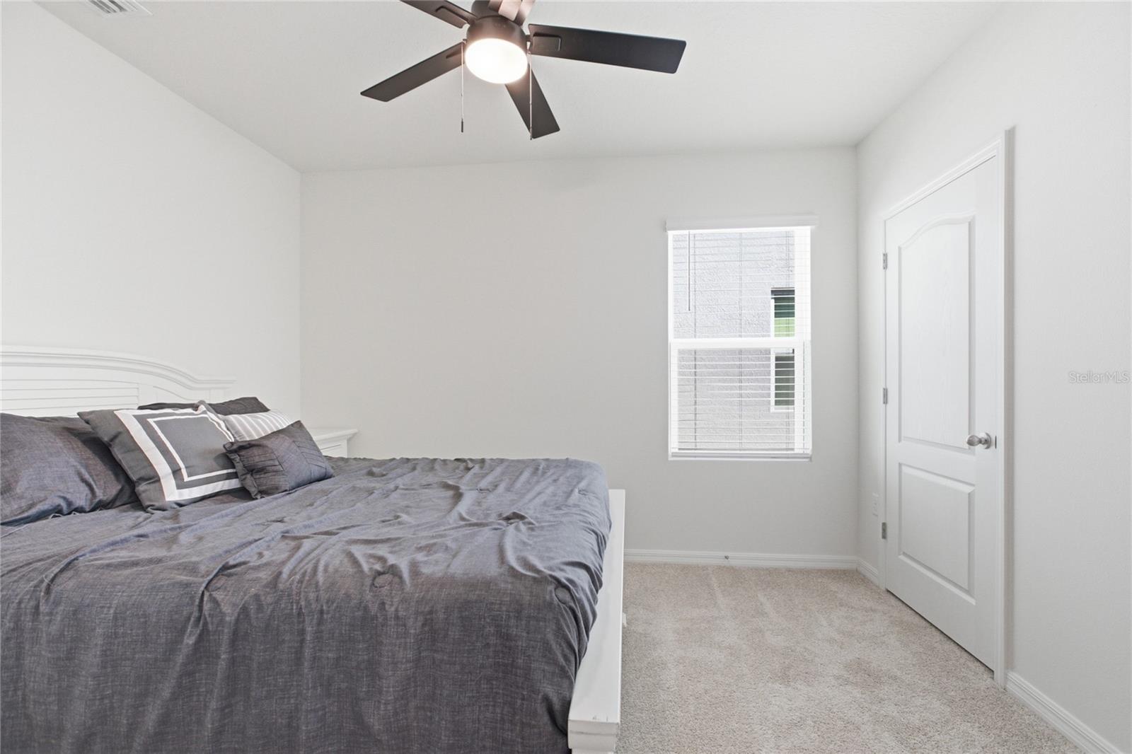 Image 18 of 21 For 387 Pelham Park Drive