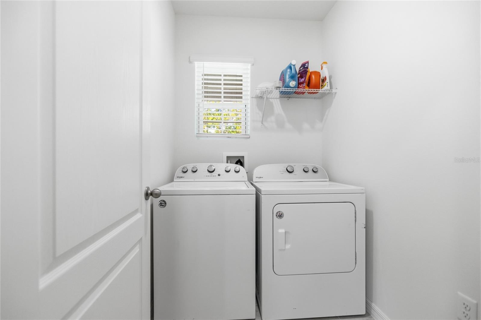 Image 19 of 21 For 387 Pelham Park Drive