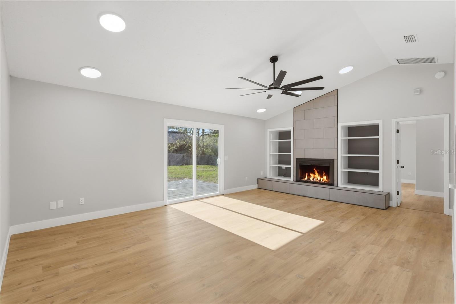 Image 13 of 33 For 414 Shell Road