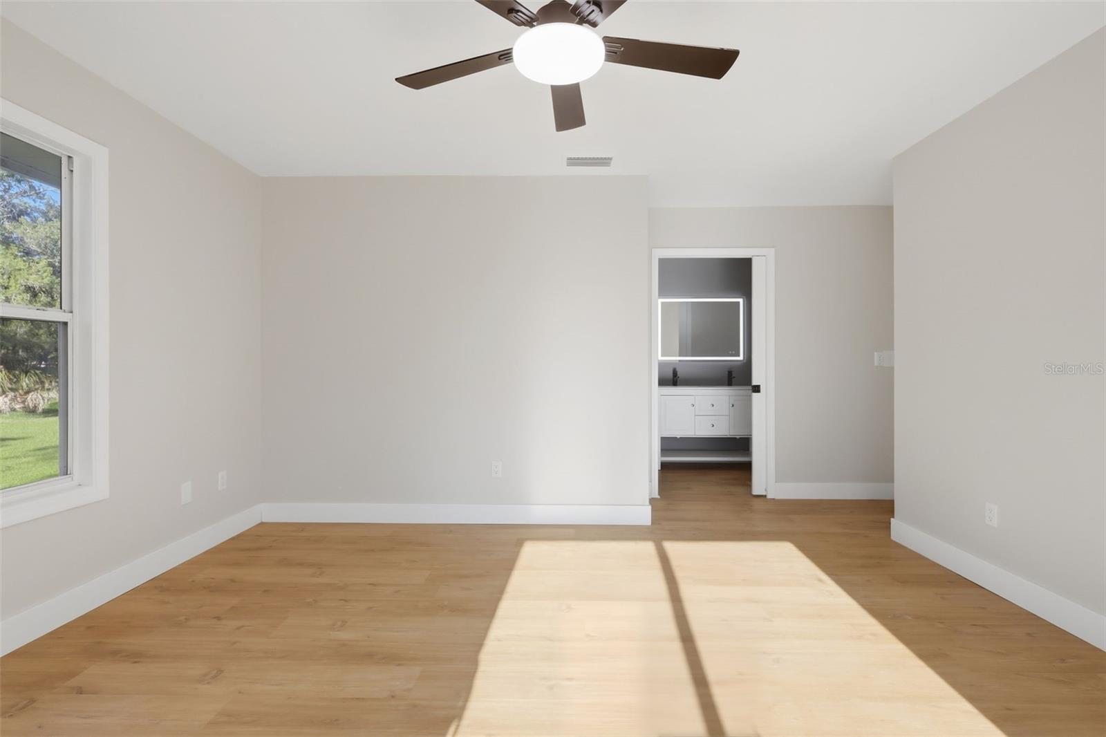 Image 28 of 33 For 414 Shell Road