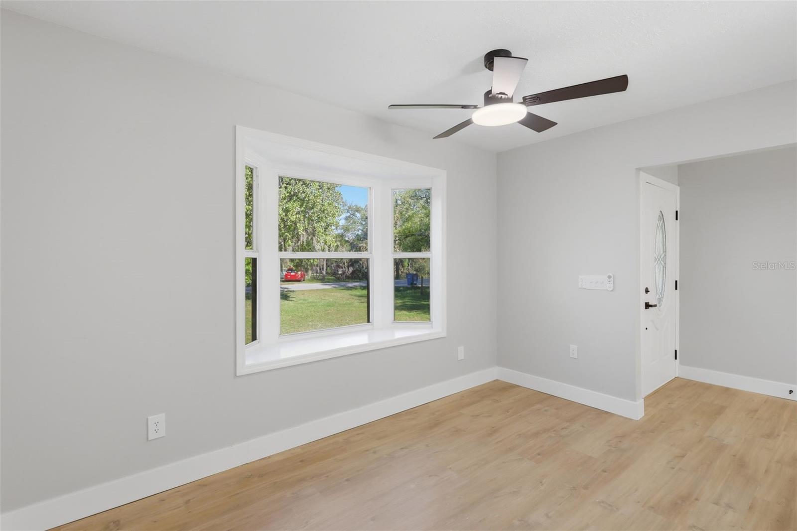 Image 4 of 33 For 414 Shell Road