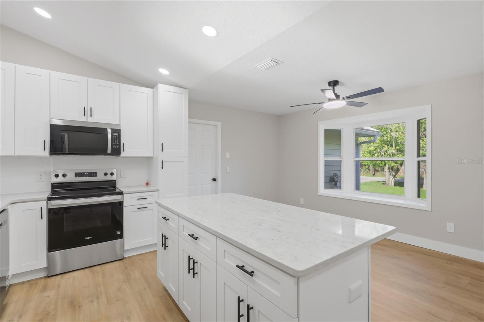 Image 9 of 33 For 414 Shell Road