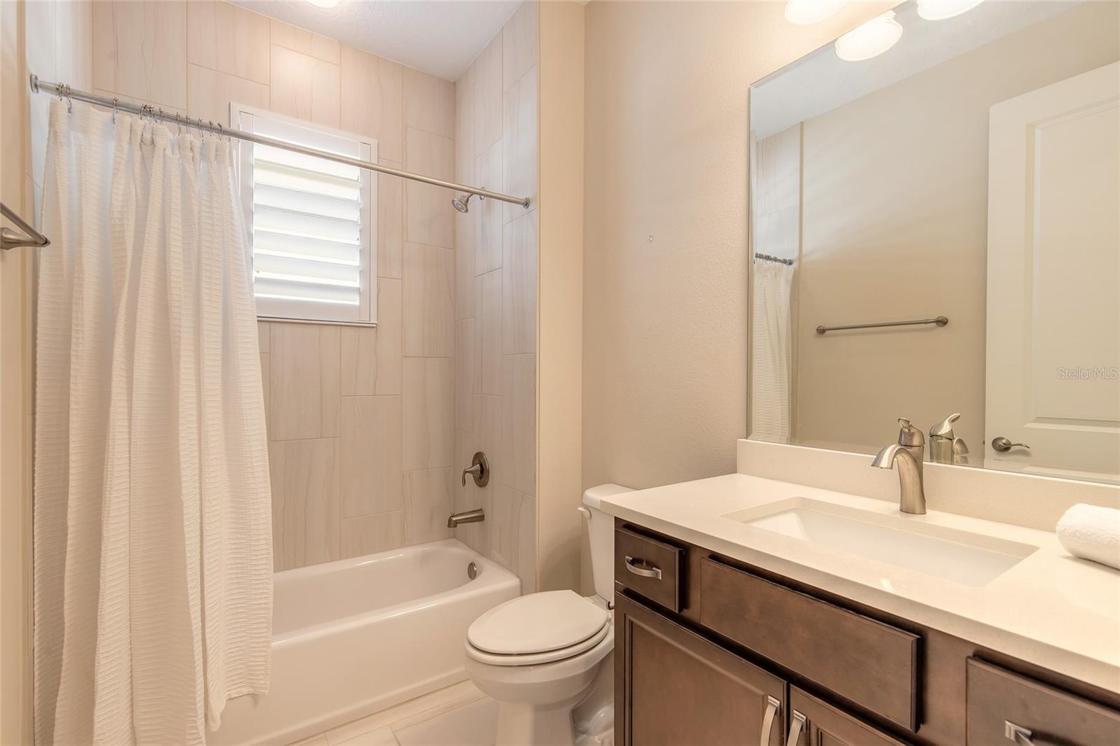 Image 30 of 44 For 1099 Lincolnshire Drive