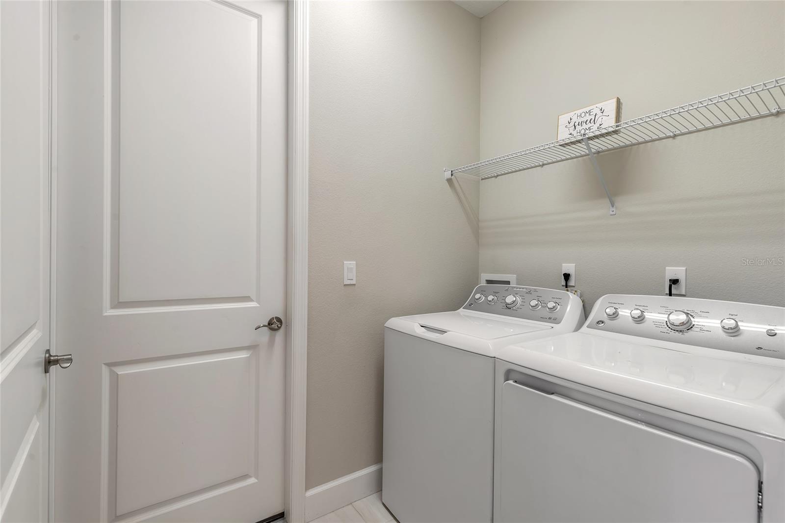 Image 31 of 44 For 1099 Lincolnshire Drive