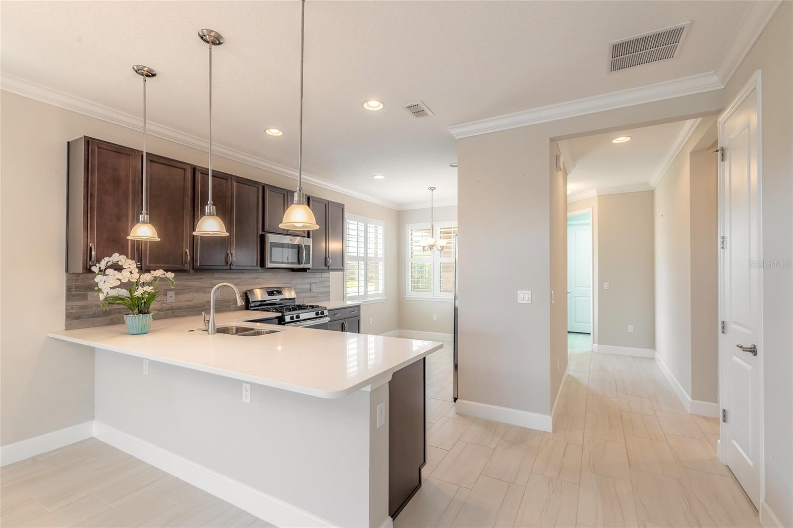 Image 9 of 44 For 1099 Lincolnshire Drive