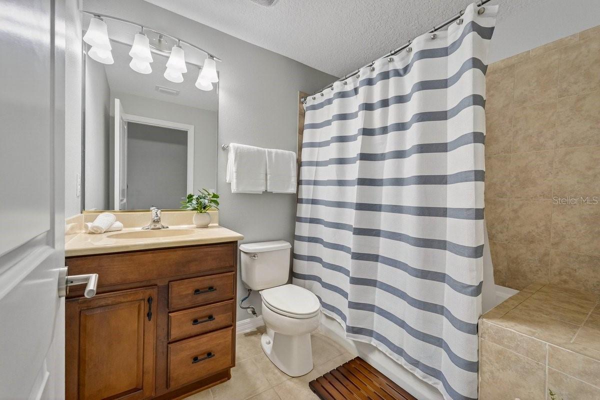 Image 75 of 100 For 1204 Draycott Street