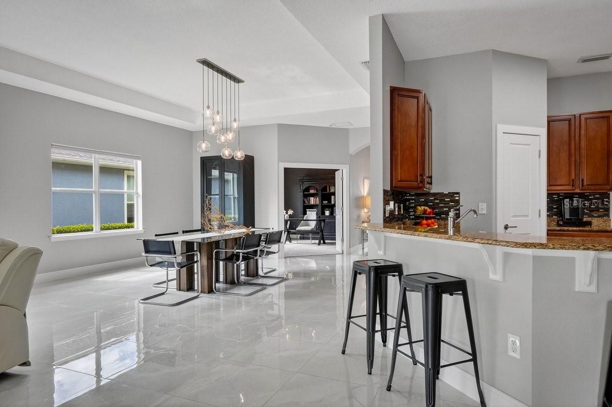 Image 94 of 100 For 1204 Draycott Street