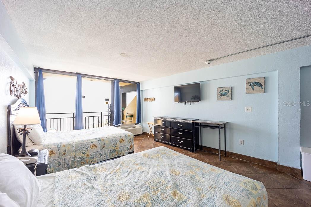 Image 9 of 32 For 2301 Atlantic Avenue 507