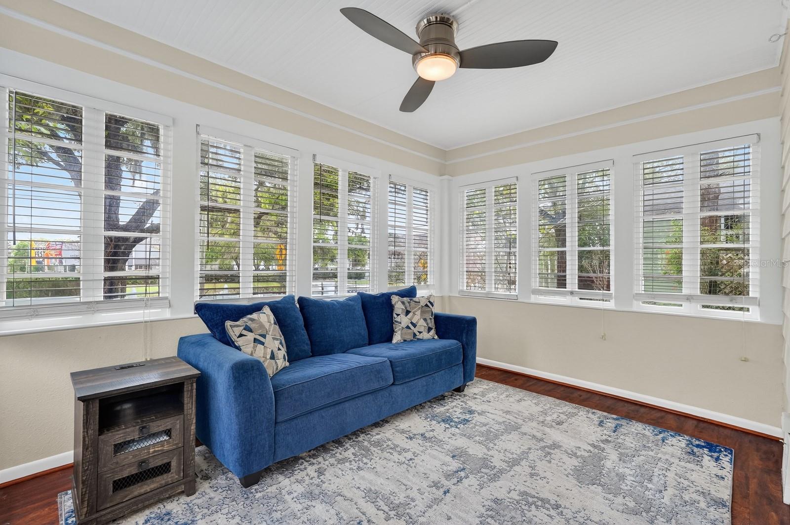 Image 14 of 94 For 346 Kaley Street