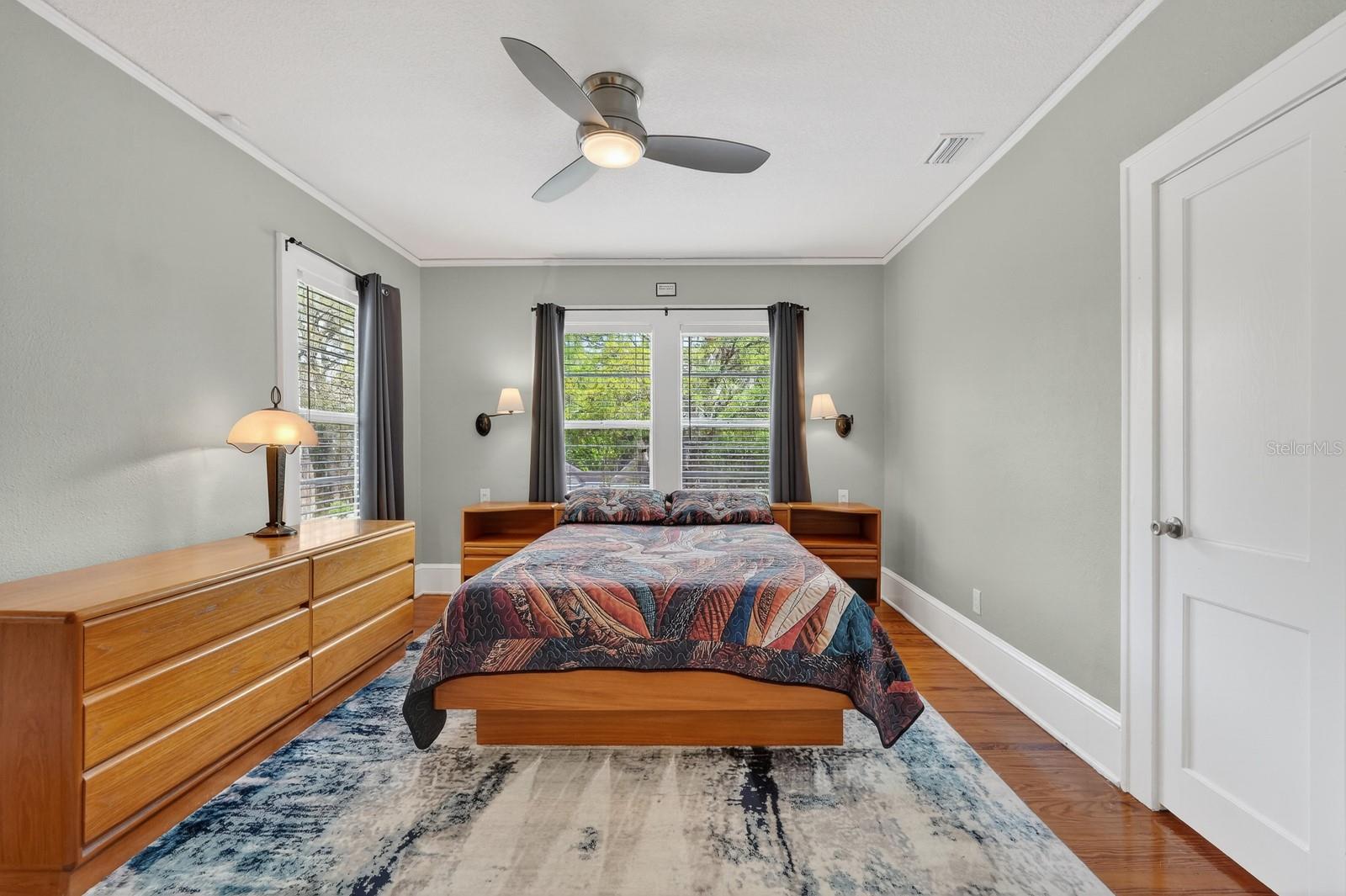 Image 27 of 94 For 346 Kaley Street