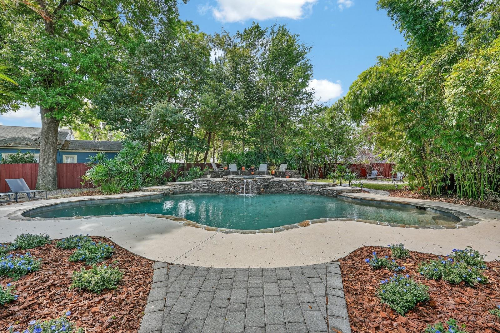 Image 42 of 94 For 346 Kaley Street