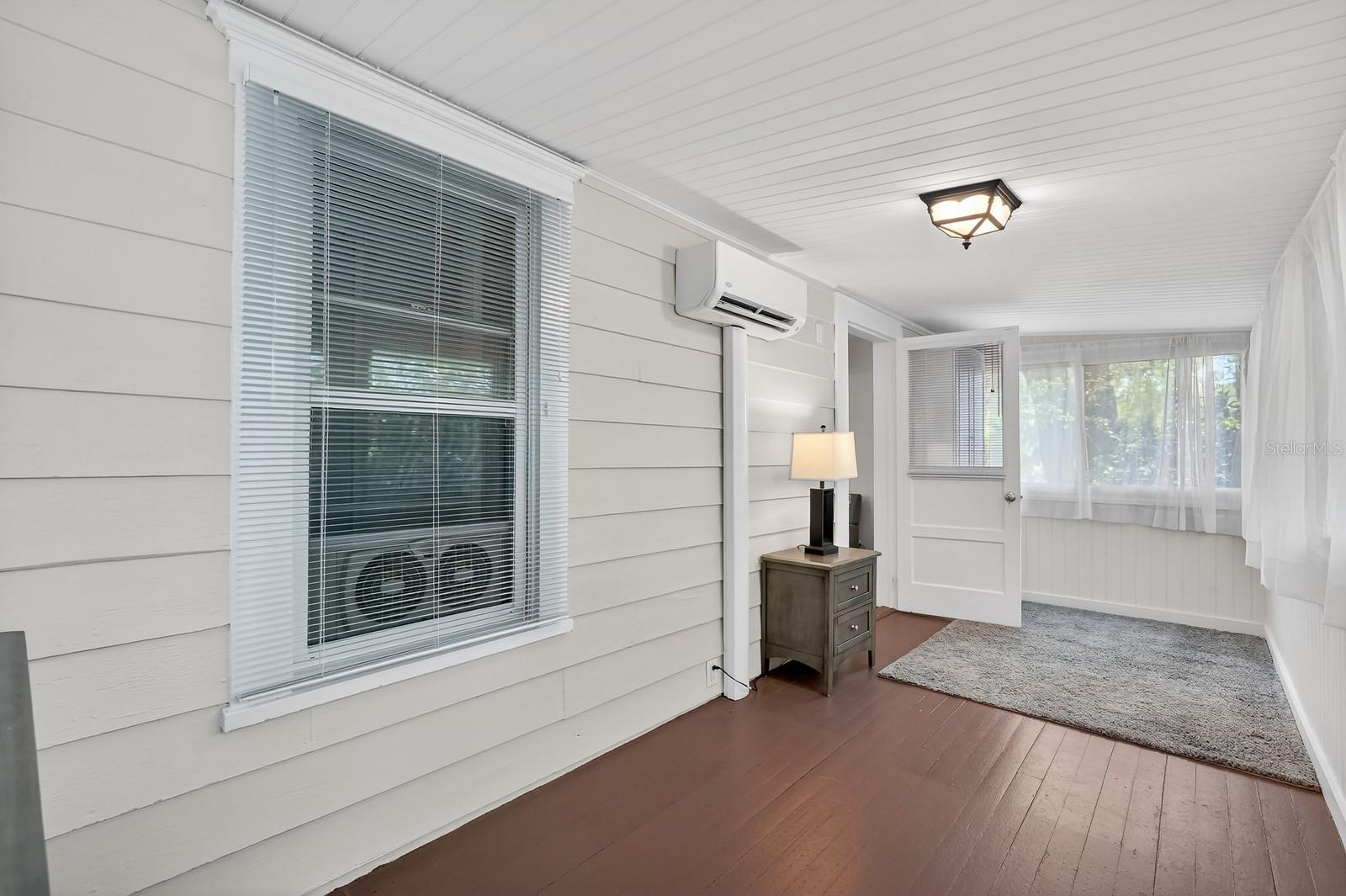 Image 50 of 94 For 346 Kaley Street