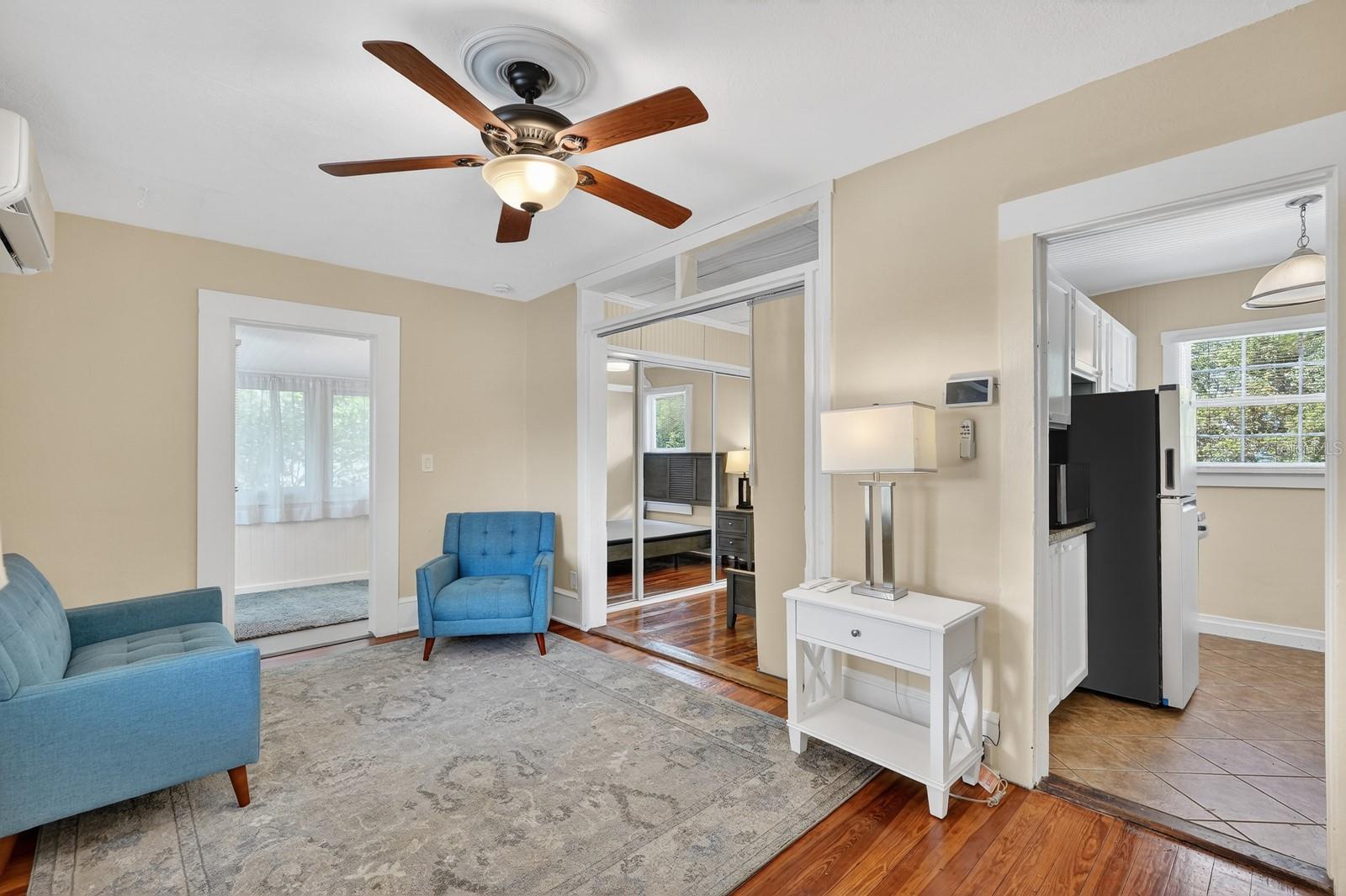 Image 52 of 94 For 346 Kaley Street