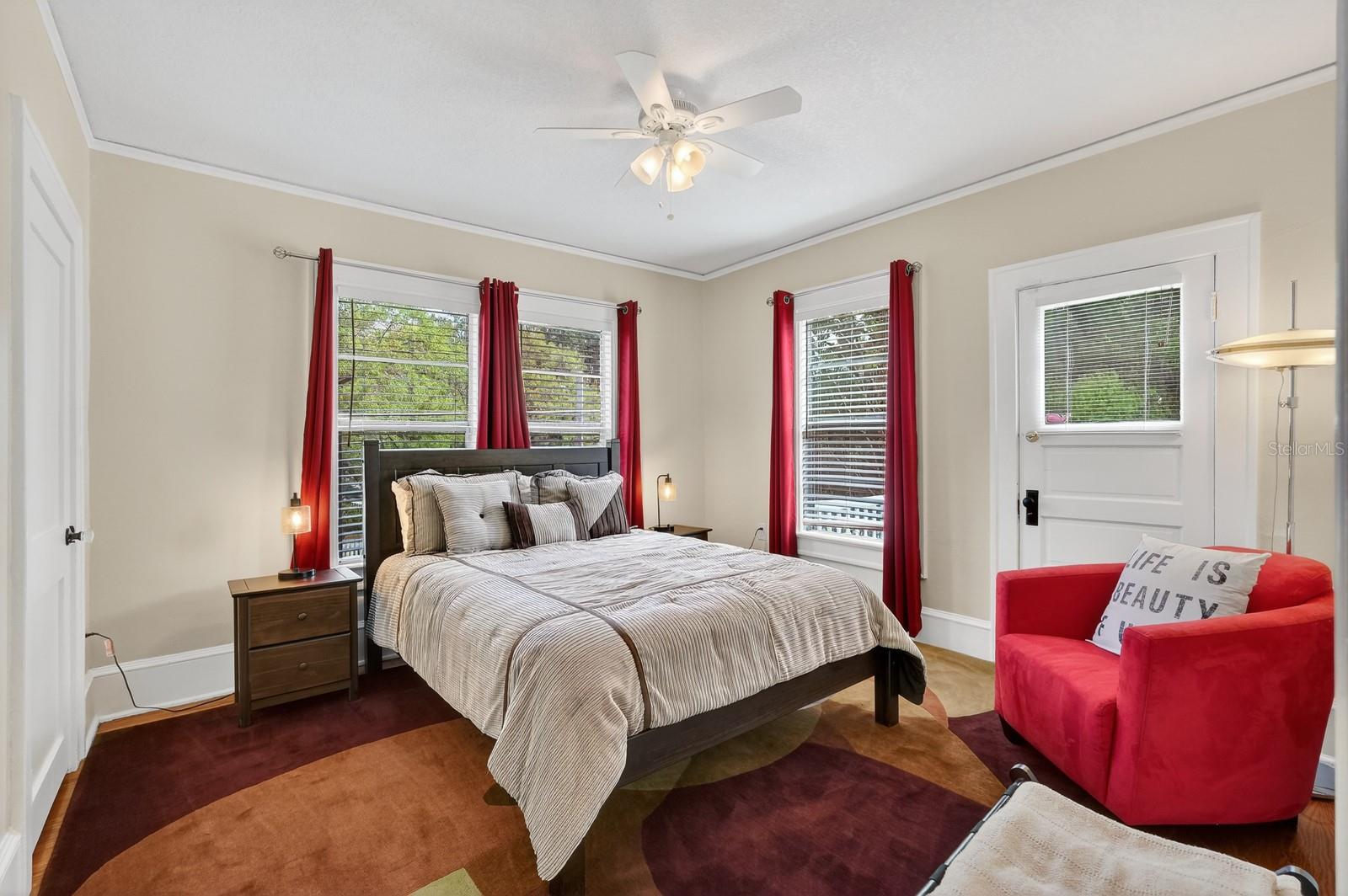 Image 6 of 94 For 346 Kaley Street