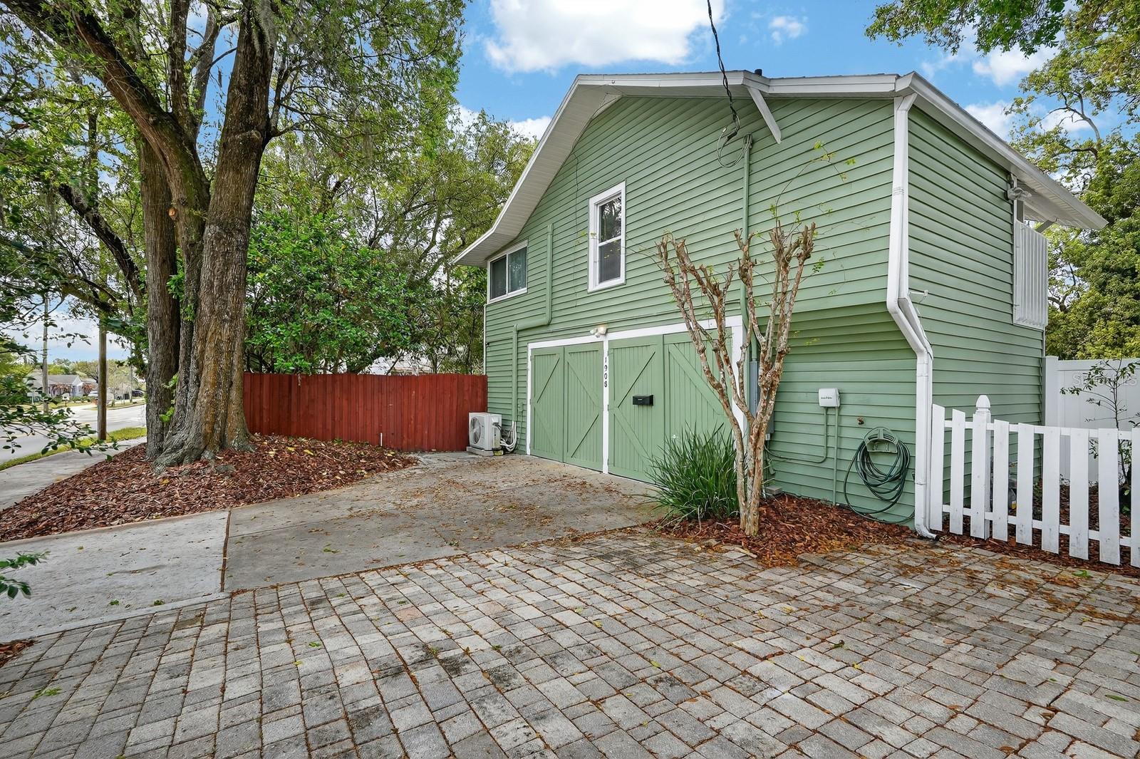 Image 65 of 94 For 346 Kaley Street