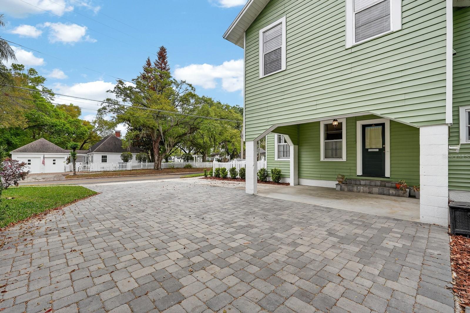 Image 82 of 94 For 346 Kaley Street