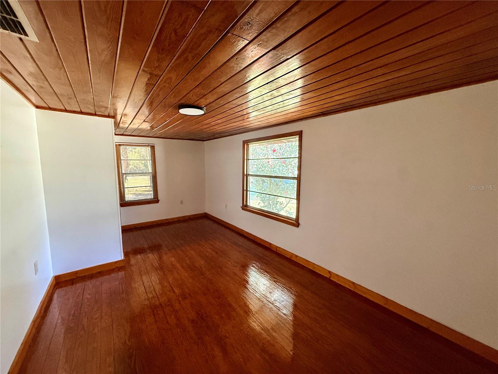 Image 18 of 30 For 2108 Old New York Avenue