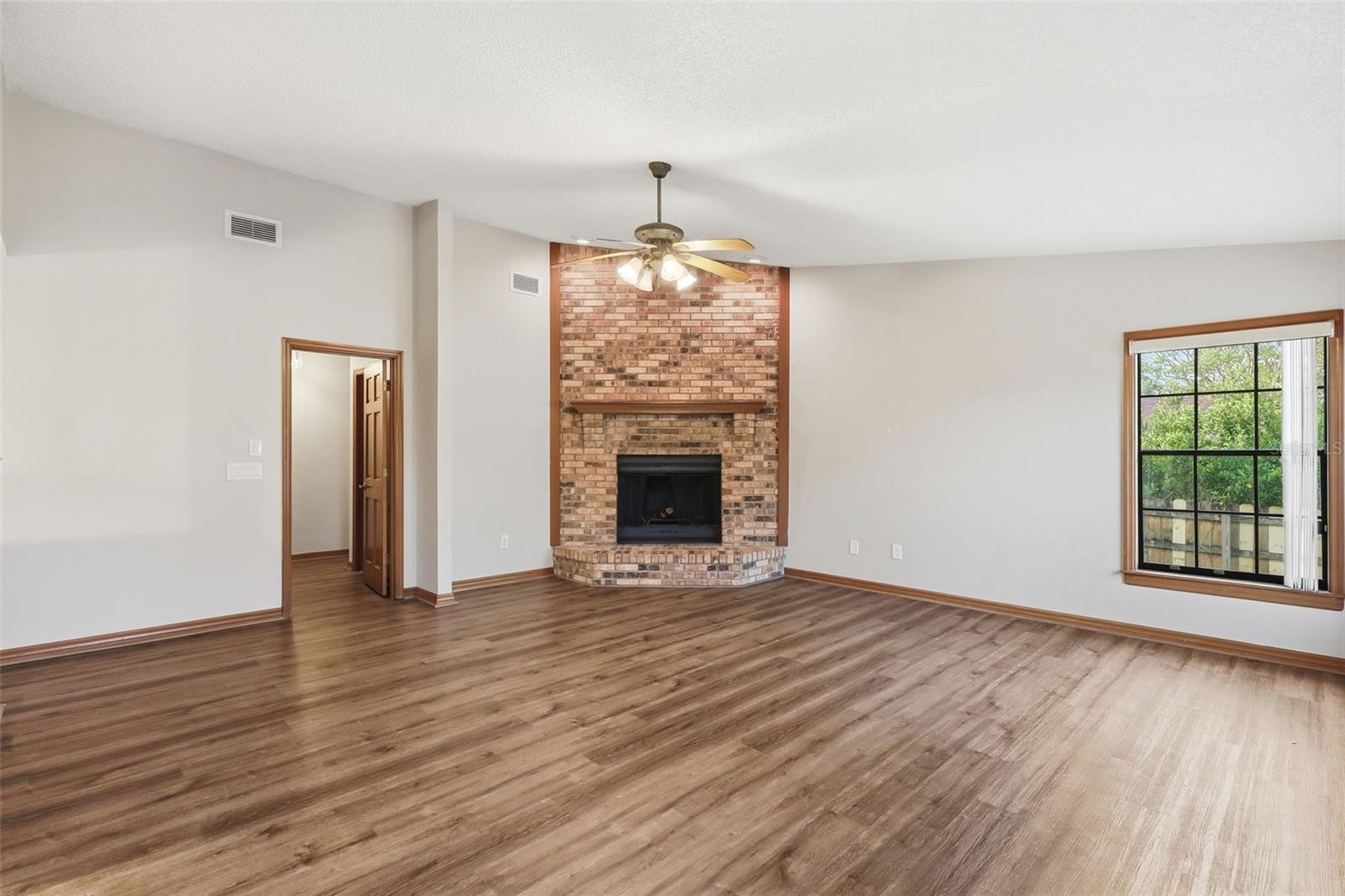 Image 19 of 46 For 432 Pine Meadow Drive