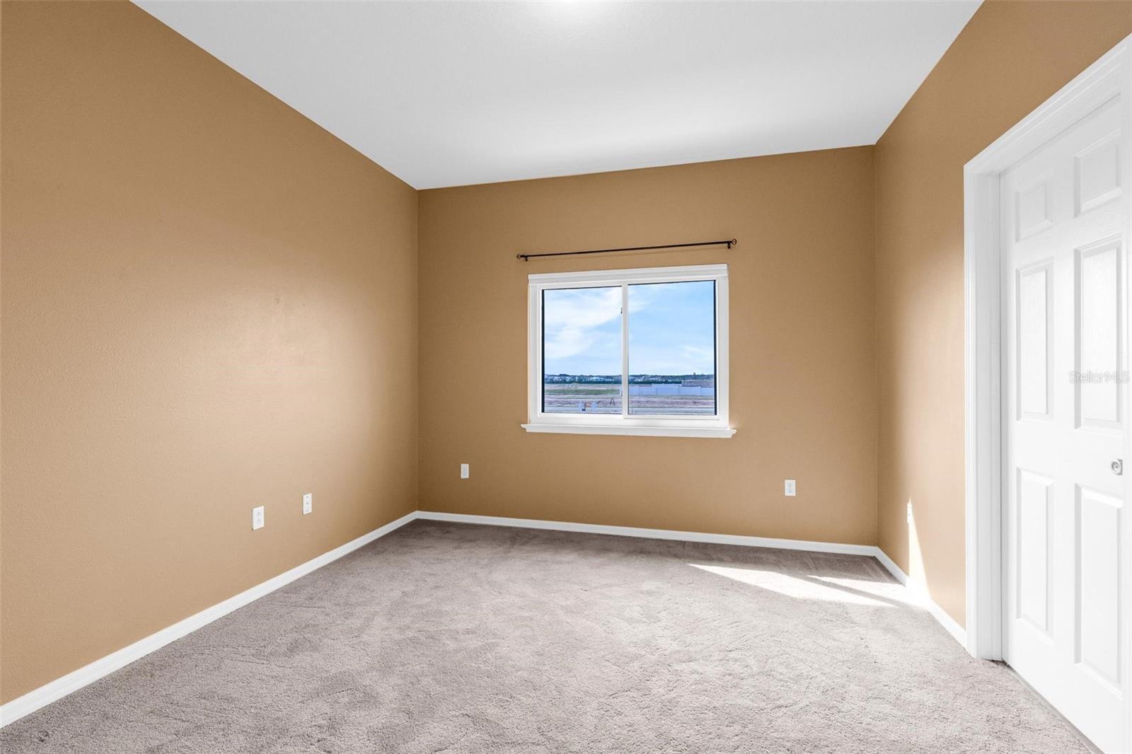 Image 24 of 41 For 9664 Doris Lane