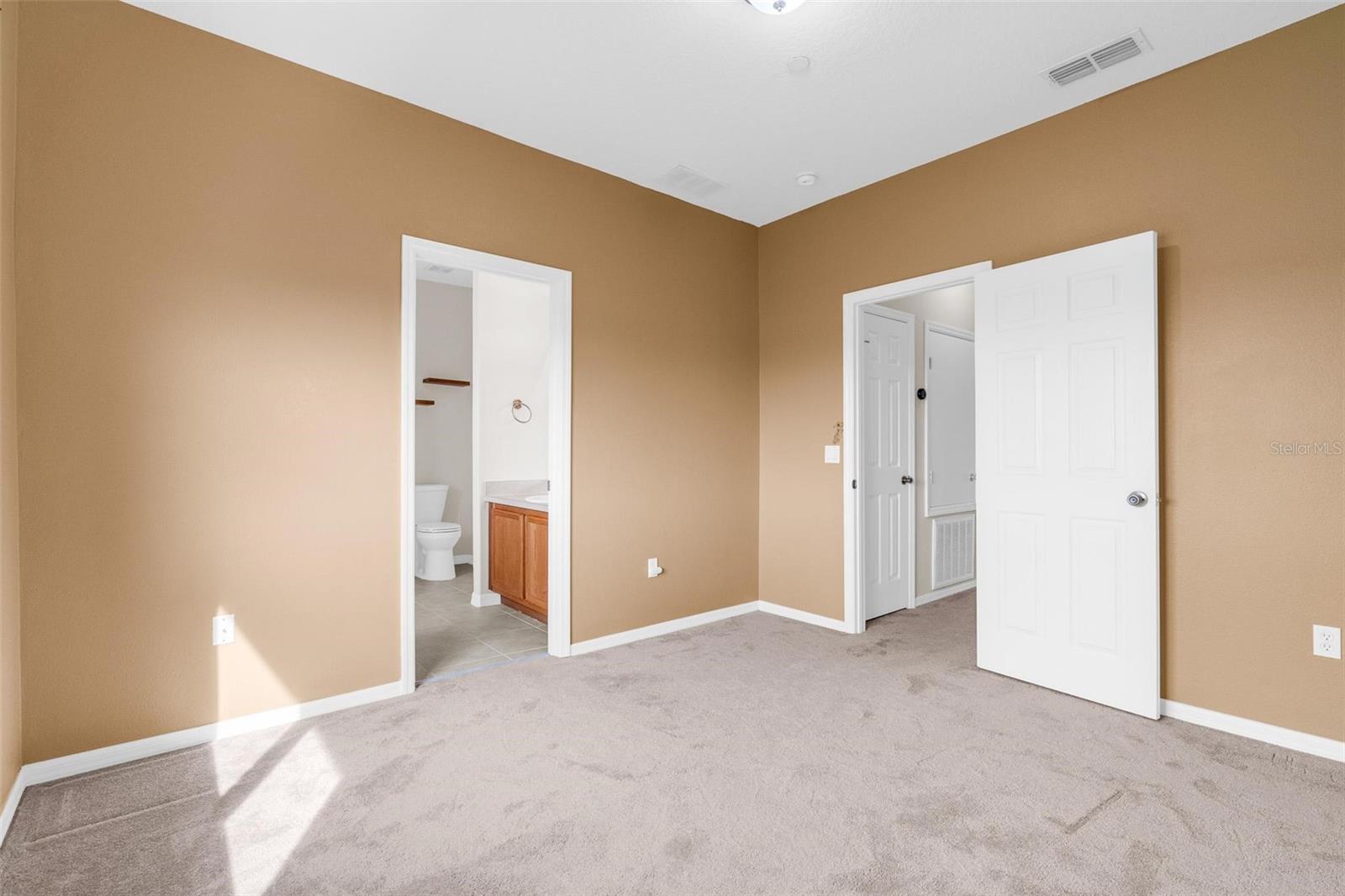 Image 25 of 41 For 9664 Doris Lane